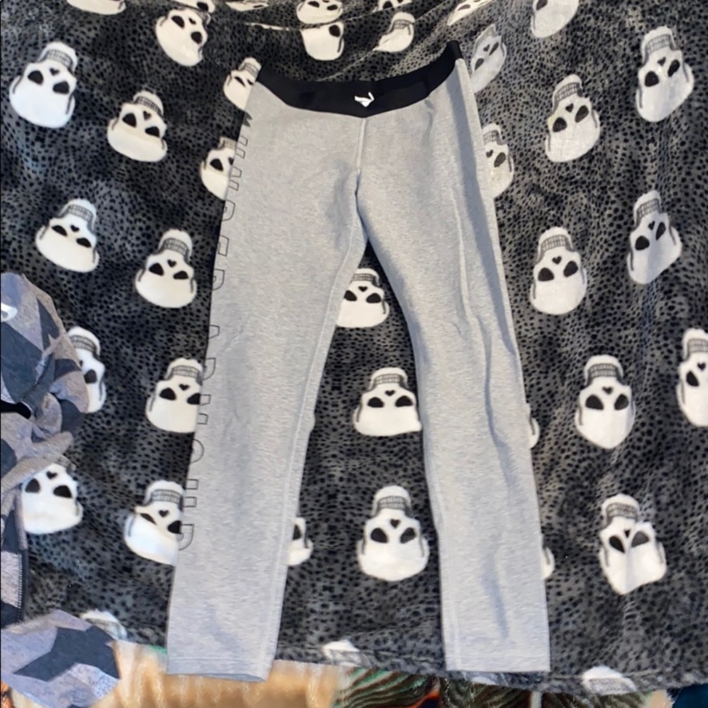 Under Armour leggings/yoga pants